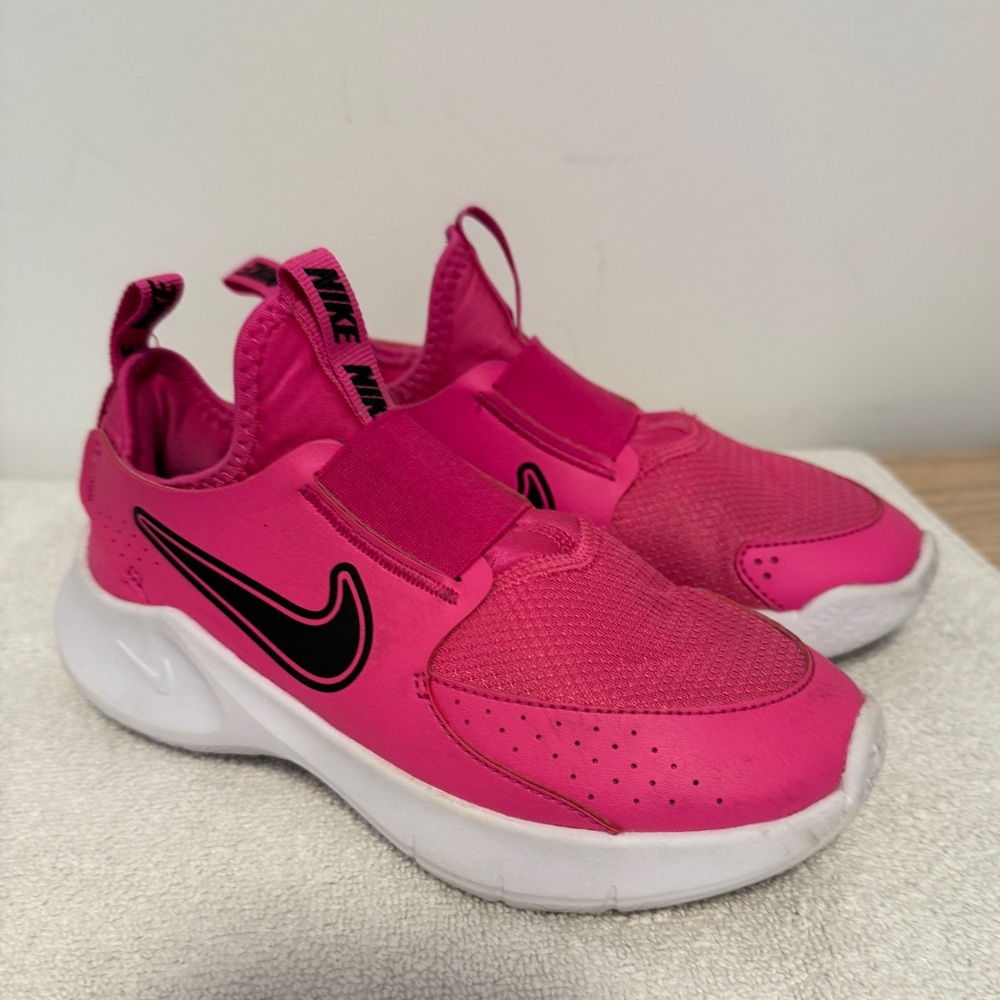Girls Nike pink shoes size 2Y